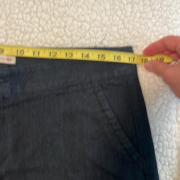 NWOT DOCKERS BERMUDA HIGH RISE Dark Denim Shorts SIZE 12 - Picture 7 of 8